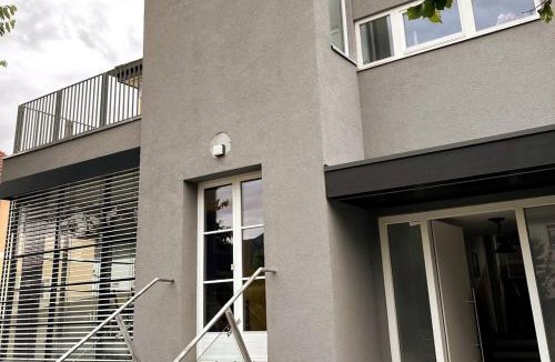 Knittelfeld Villa | Villa Kunterbunt