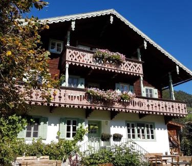 Muhlbach im Pinzgau Apartment | Villa Zeppelin - App Bergkristall