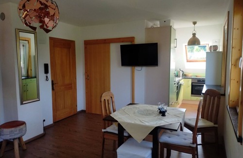 Schiefling am See Apartment | Wörtherseenahe Ferienwohnung im Grünen by Interhome