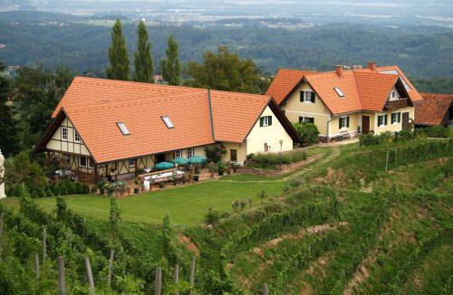Kitzeck im Sausal Bed & Breakfast | Weingut Albert, Familie Cramer