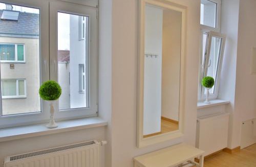 Funfhaus Apartment | Wiener Eleganz l LF33