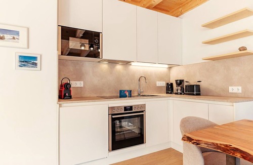 Schonberg House | Wonderful private villa for 6 people with TV, terrace and pets allowed