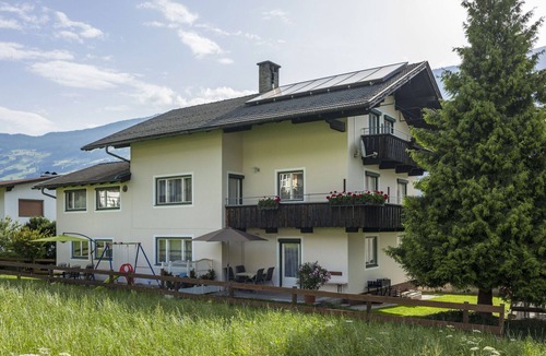 Fuegen House | Wonderful private villa for 22 people with WIFI, TV, patio and pets allowed