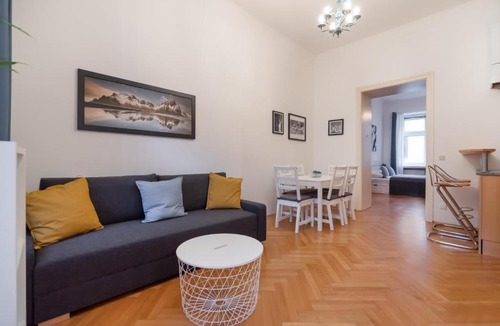 Matzleinsdorf Apartment | Zentrale Ruhelage im typischen Wiener Altbau