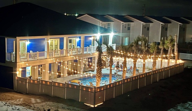 #1 Reviewed Home on Navarre Beach Forever Views 33' Pool Outdoor Bar/TVs Hot Tub in Navarre