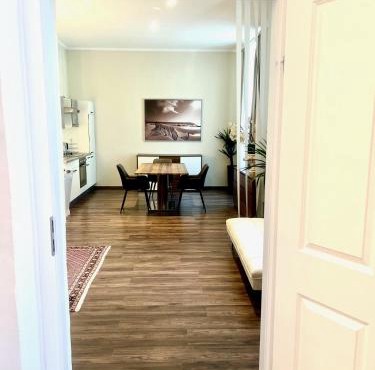 5 Luxus Appartements mit grossem Salon in der Wienerwald Residenz