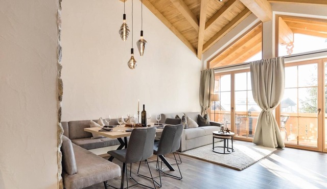 Apartment "Das Krumerhaus – Die Dorfplatzlodge" with Mountain View, Balcony and Wi-Fi