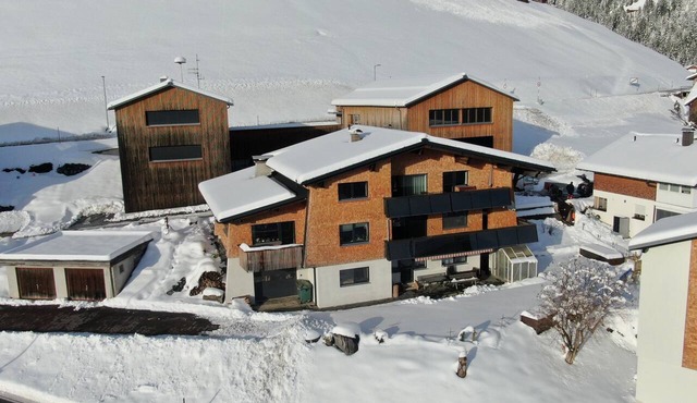 Apartment 'Hus Obergrecht' with Mountain View, Balcony and Wi-Fi