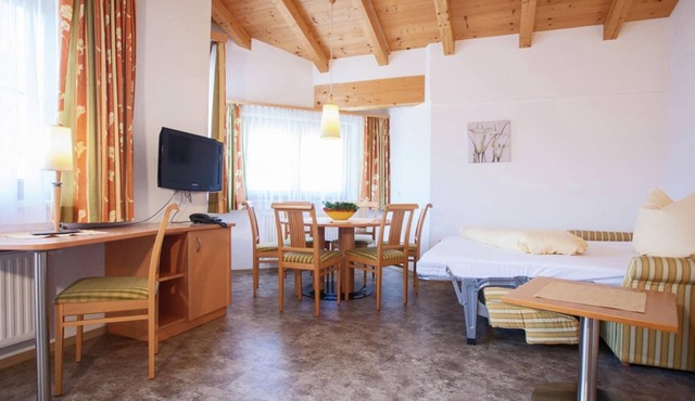 Apartment in Kaltenbach near Ski Lift