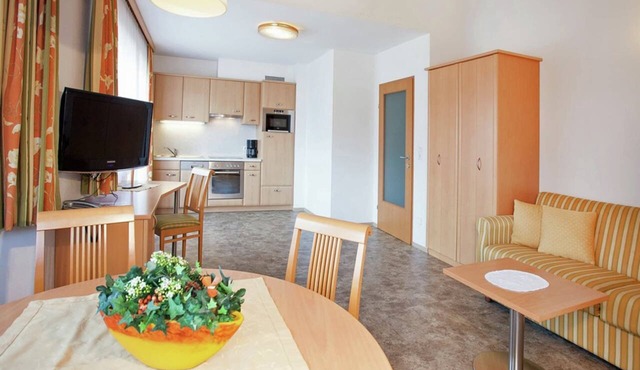 Apartment in Kaltenbach near Ski Lift