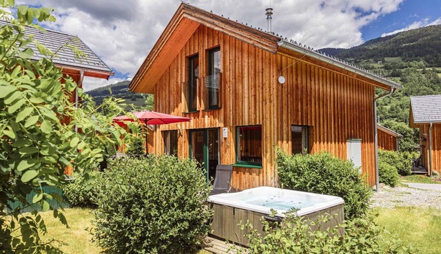 Chalet with outdoor hot tub