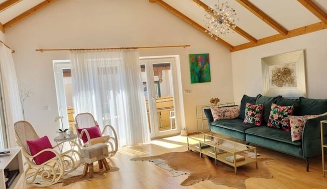 Modern 3- Bedroom Penthouse in the Centre of St Wolfgang