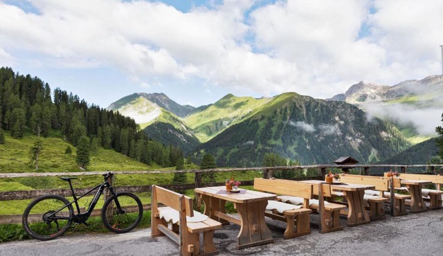 Berggasthaus Höllensteinhütte