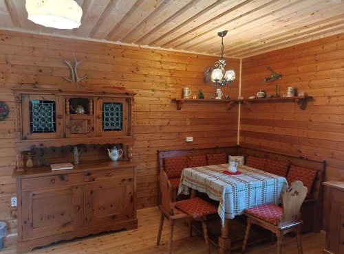 Berghütte mit Privatem Naturschwimmteich
