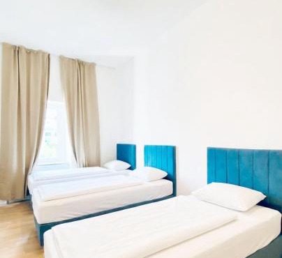 Budget-friendly 4BR Apartment Perfect for Groups