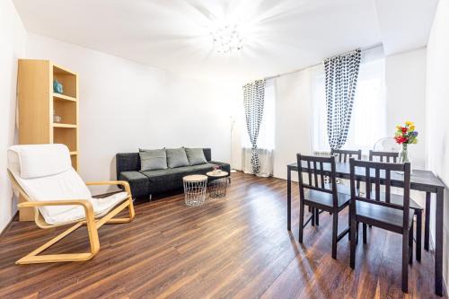 CENTRAL & AFFORDABLE by JR City Apartments in Vienna