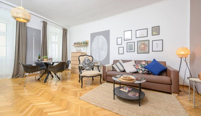 Central Business Apartment
