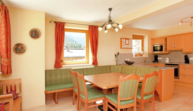 Chalet in Saalbach for 10 Guests