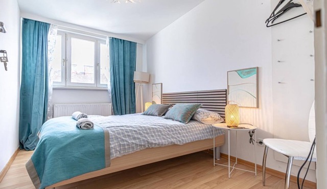 Charming Private Room in the Heart of the City