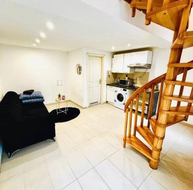 Charming Stay - Close to Vienna Attractions MZ1