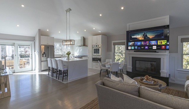 Chic Hamptons Home near beach! in Hampton Bays