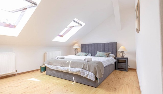 Comfortable Private Room | Central Location