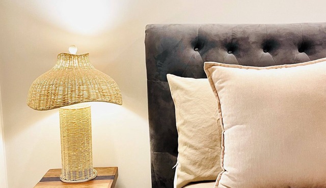 Comfy Neutral Living/Modern/Free Parking in Calgary