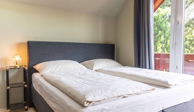 Comfy Room in Shared Villa w/Free Parking