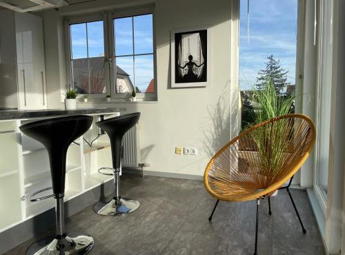 Cozy Apartment for Workers next Outlet Center & Solarfields