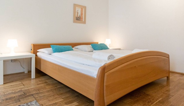 Cozy Private Room in Shared Apartment with Terrace