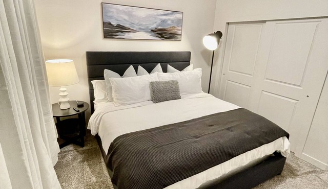 Cozy Suite Centrally Located 10 minutes from Salt Lake City in Woods Cross
