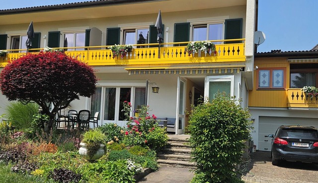 Cozy vacation apartments with south-facing balcony and fully equipped