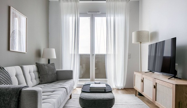 Delightful Landstraße 1BR w/Pool & Gym, nr U3 Station, by Blueground