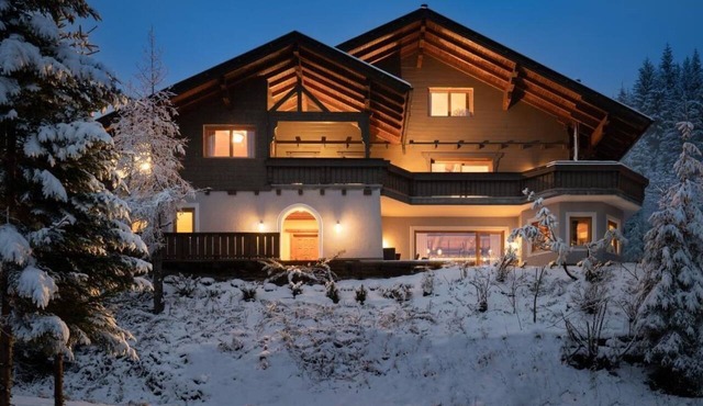 Designferienhaus XXL by Interhome