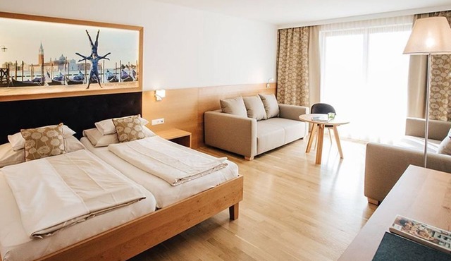 Double room Landskron, breakfast - Hotel SeeRose