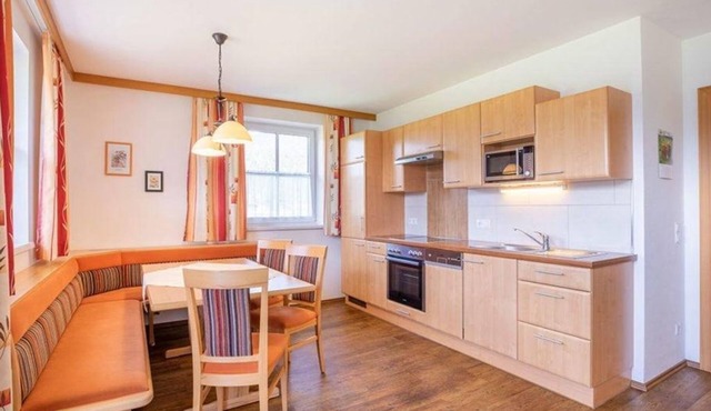 Enzian (2-6 pers./2 bedrooms, 1 WSR) - Feriengut Fingerhof
