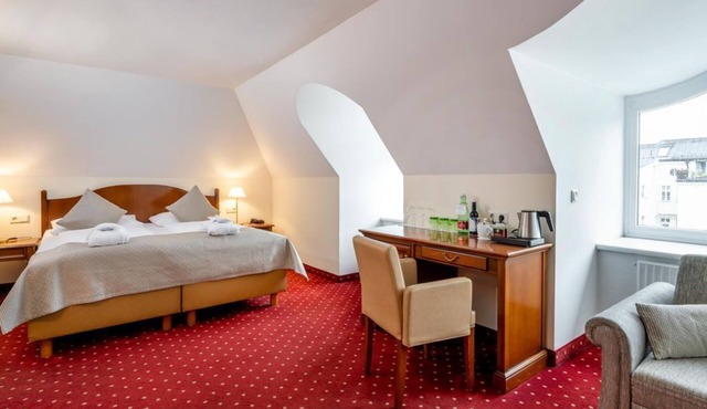 Family Room - Free Cancellation - Breakfast - IMLAUER Palais Mirabell