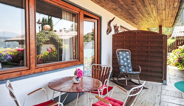 Ferienwohnung Seeblick 2 by Interhome