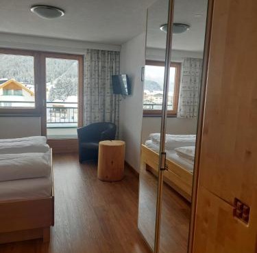 Ferienwohnung Tramunt im Hotel Casada