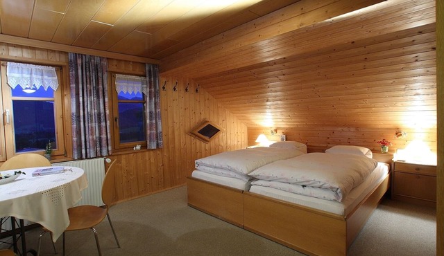 Gemütliches Appartement mit Viel Holz und Direktem Blick auf die Berge