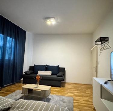 Großes Stadt Zimmer