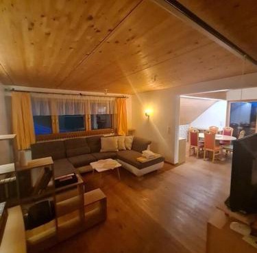 Großzügige Ferienwohnung am Skigebiet Bödele mit Rheintalblick