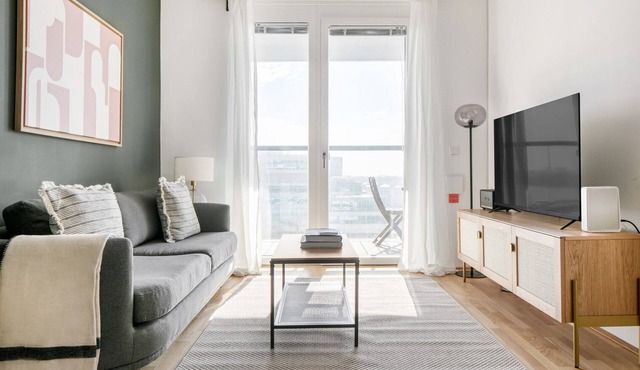 Hip Leopoldstadt 1BR w/Elevator, Balcony & Pool, near U2, by Blueground