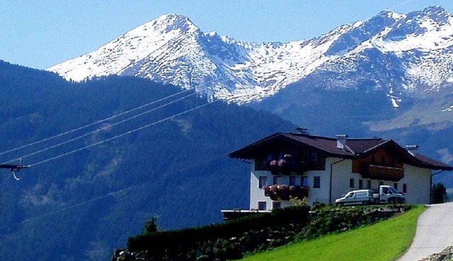 Holiday apartment in a quiet location amidst the Zillertal mountains