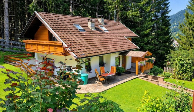 Holiday home between ski resorts and mountains