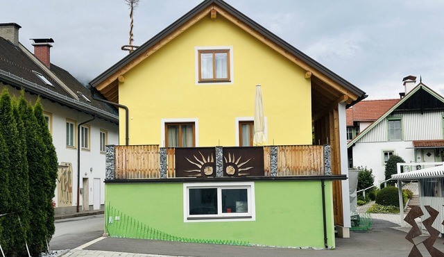 Holiday Home 'Ma-inz.eu' with Mountain View, Private Terrace & Wi-Fi