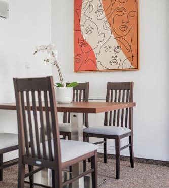 HOME1 - Albertine Aparthotel