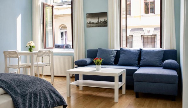 Modern 2BR Apt. Perfect for Long and Short Stays
