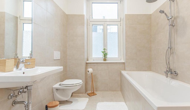 Modern Apartment - 11 minutes to city center