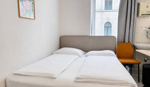 Modern Hotel Room in Vienna Near Rennweg Station